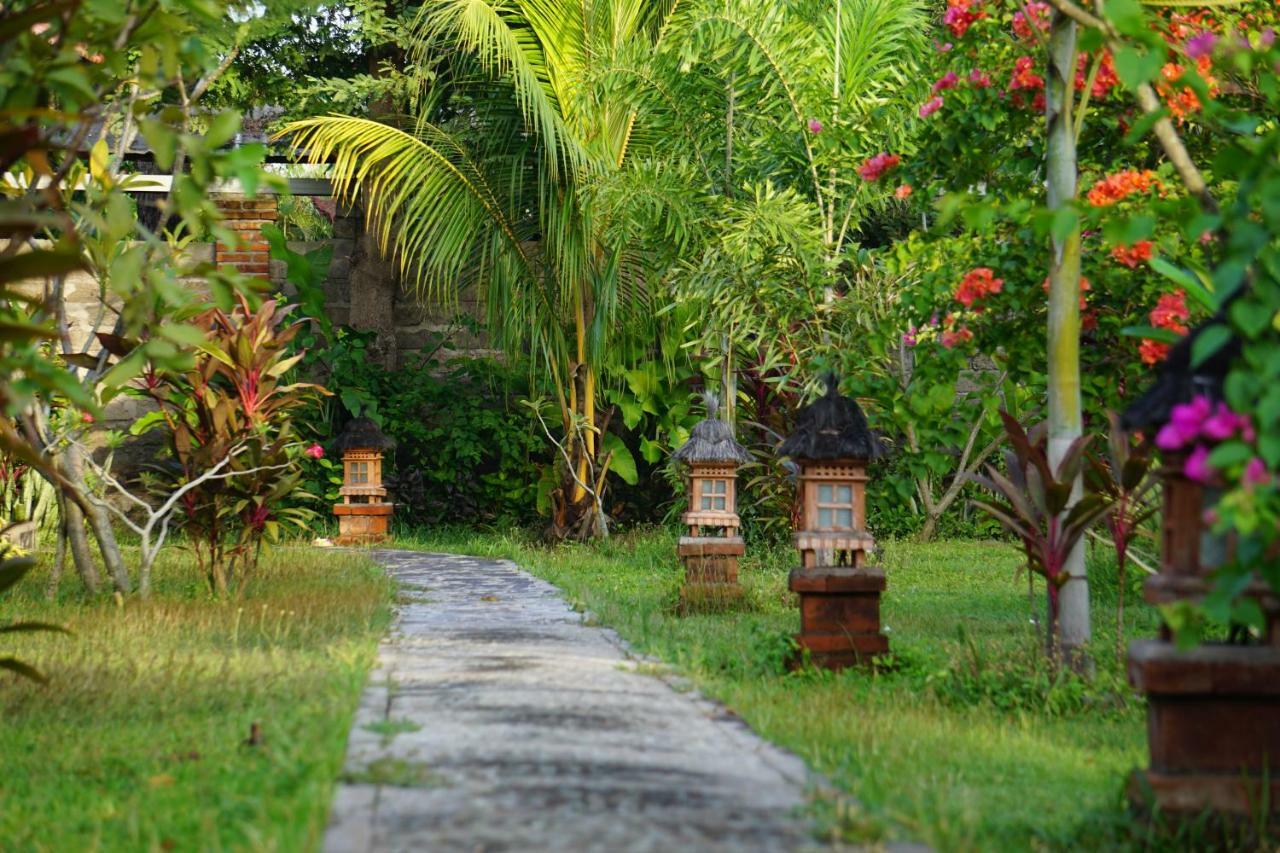 Tegal Sari, Pemuteran- North Bali Hotel Exterior photo