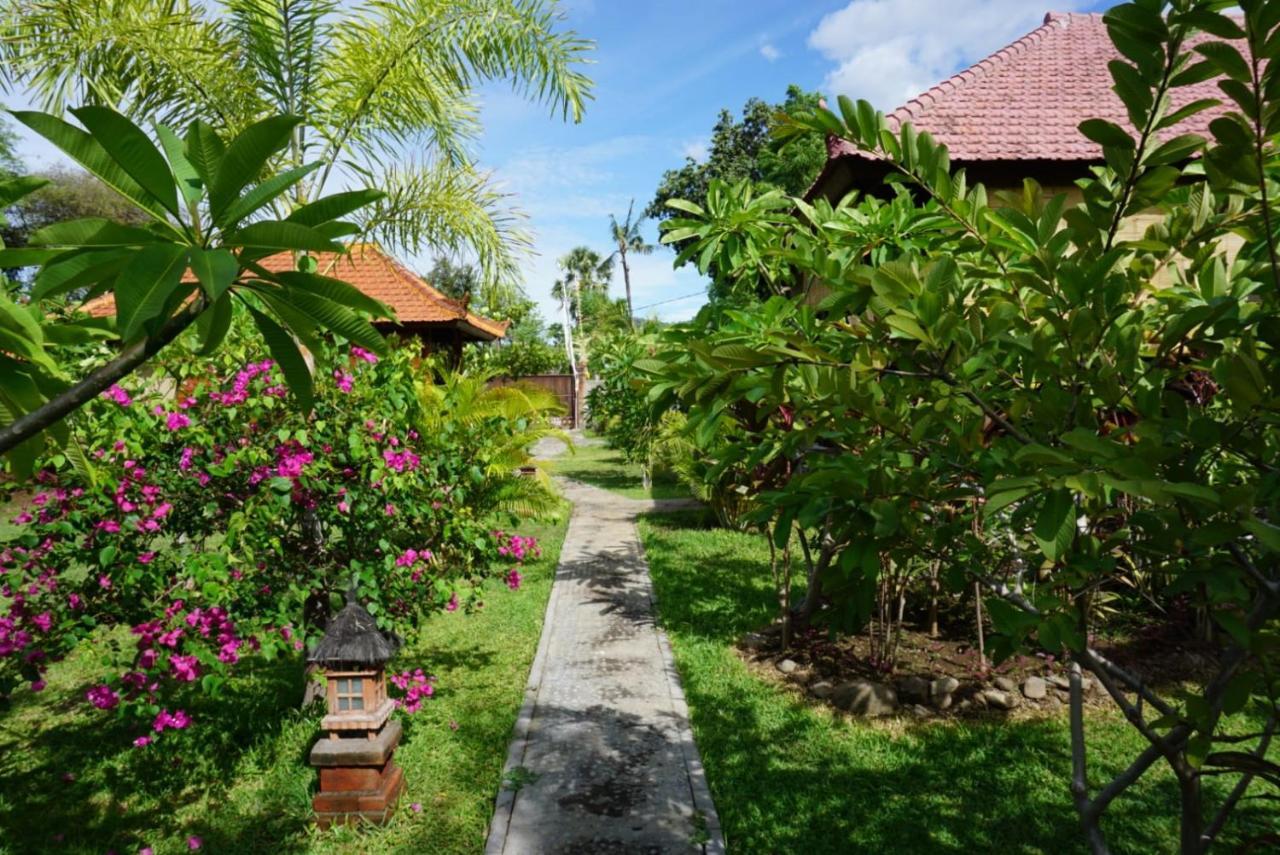 Tegal Sari, Pemuteran- North Bali Hotel Exterior photo